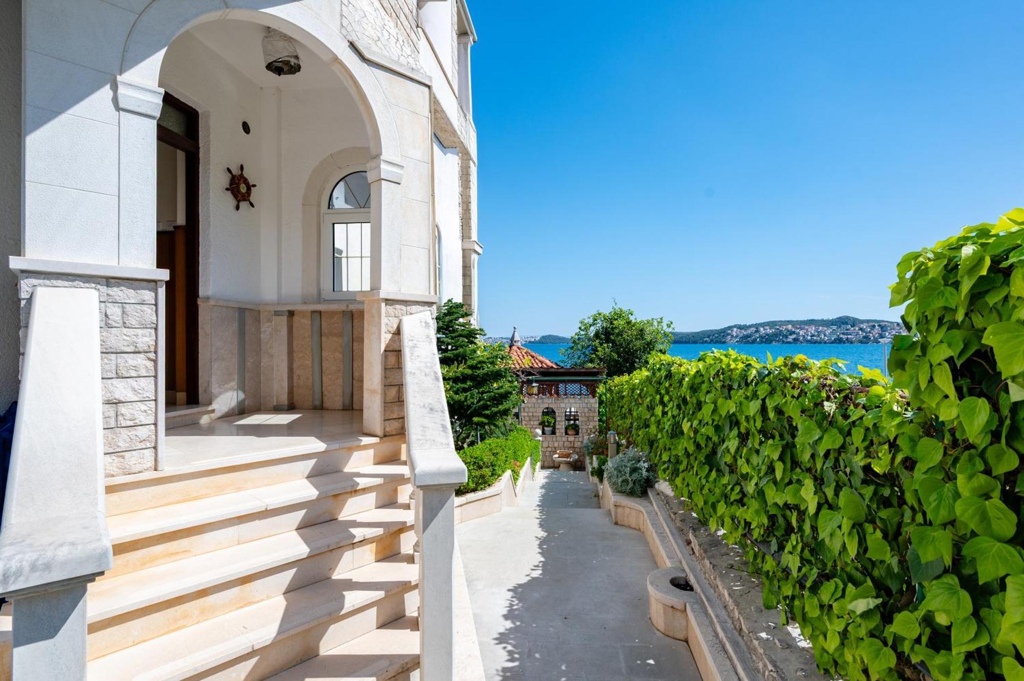 Villa Segetski Dvori - Tradition Since 1964 Seget Donji Exterior photo